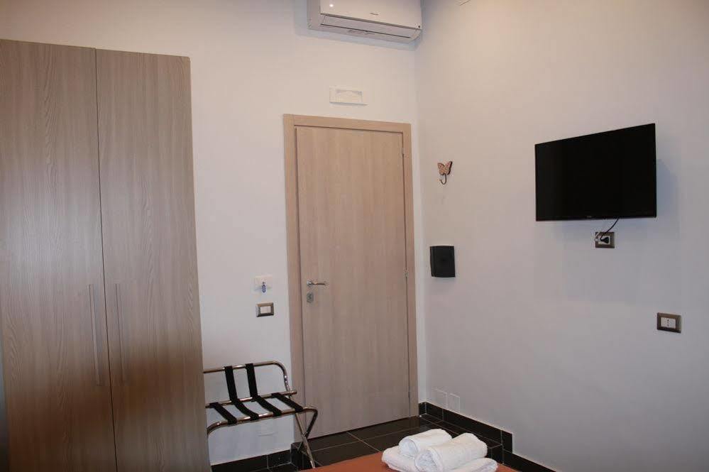 Be Italian Flat Bovio Hotel Naples Exterior photo