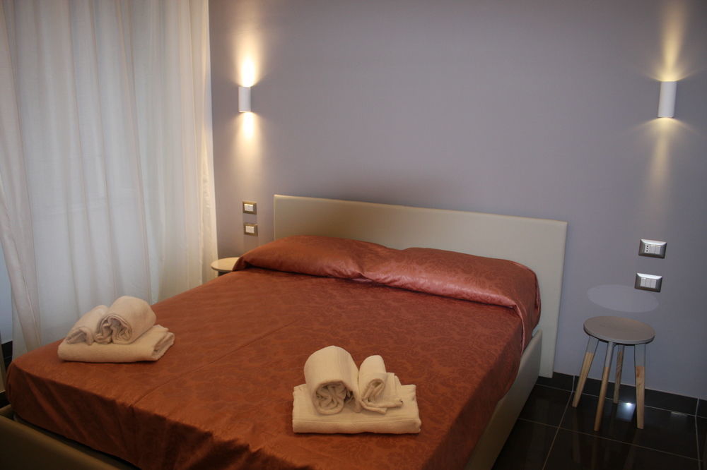 Be Italian Flat Bovio Hotel Naples Exterior photo