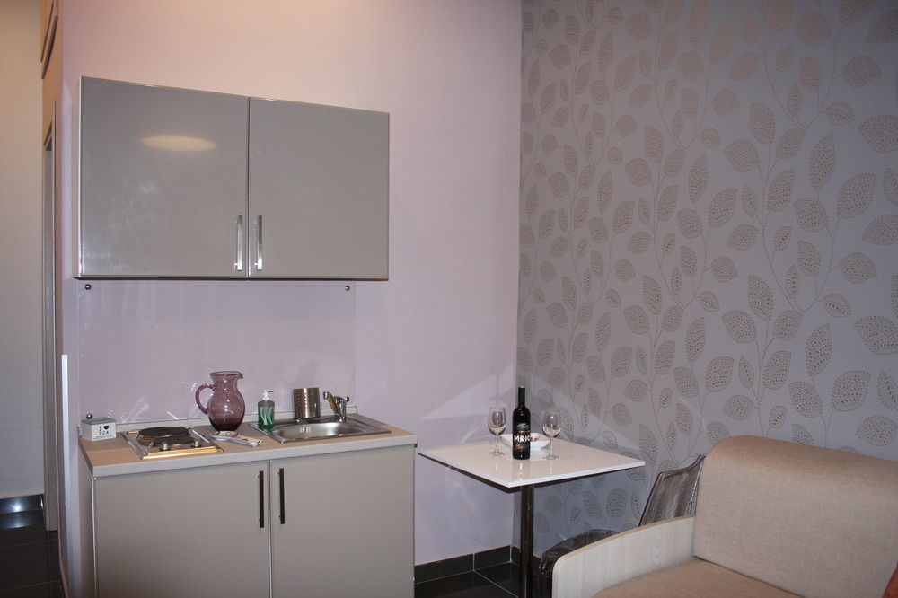 Be Italian Flat Bovio Hotel Naples Exterior photo
