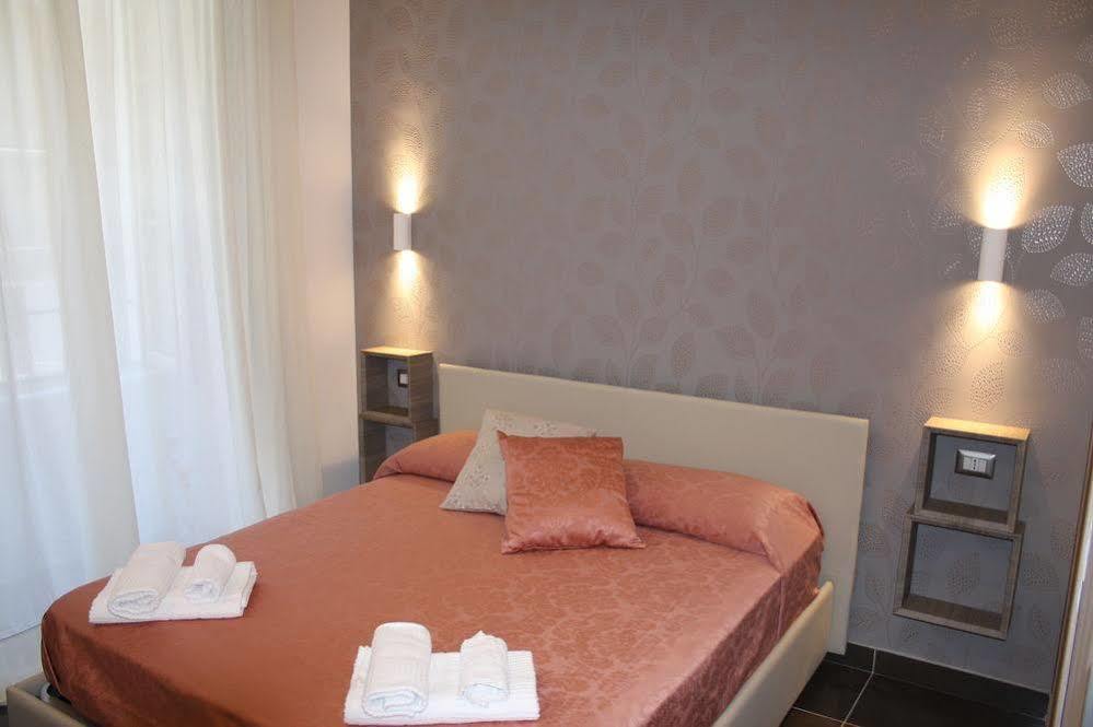 Be Italian Flat Bovio Hotel Naples Exterior photo