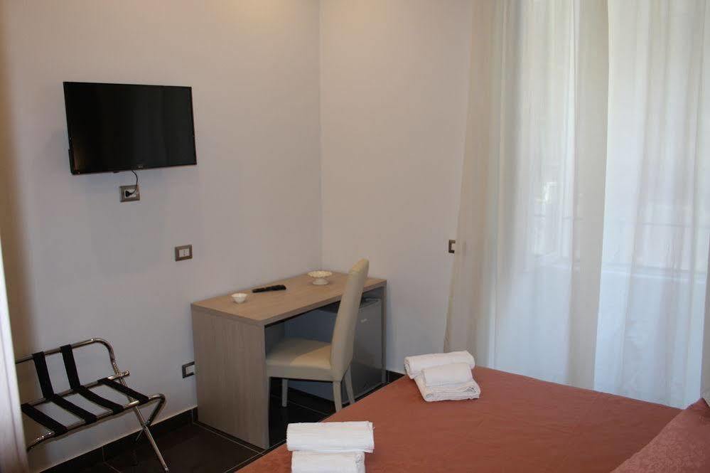 Be Italian Flat Bovio Hotel Naples Exterior photo