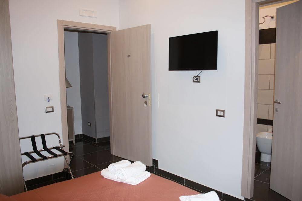 Be Italian Flat Bovio Hotel Naples Exterior photo