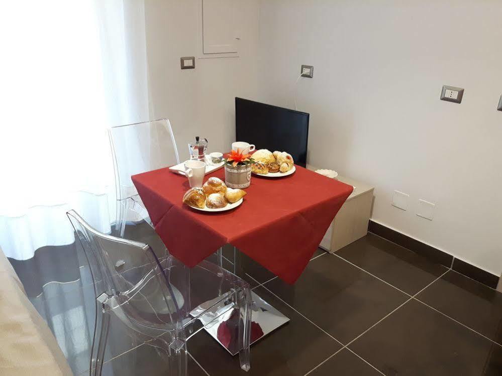 Be Italian Flat Bovio Hotel Naples Exterior photo