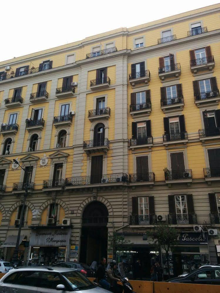 Be Italian Flat Bovio Hotel Naples Exterior photo