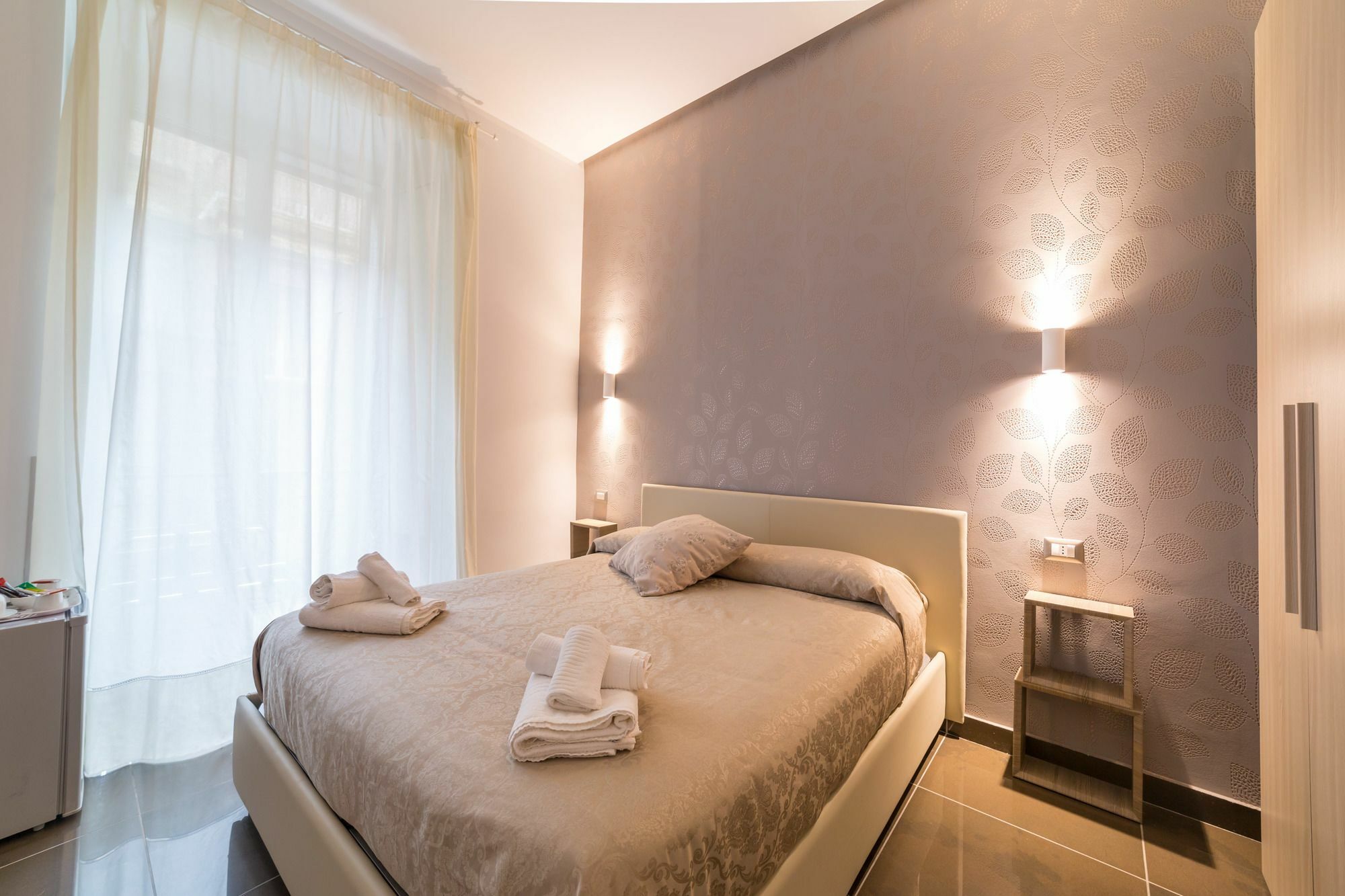 Be Italian Flat Bovio Hotel Naples Exterior photo